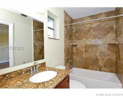 Building Photo - 3731 N 41st Ct
