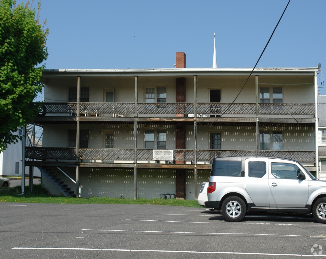 Building Photo - 123-125 S Market St