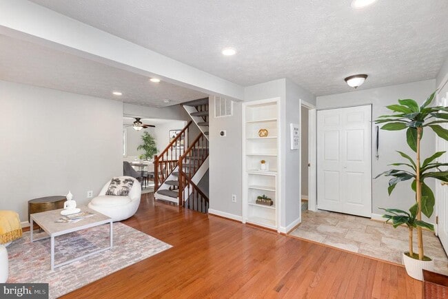 Foto del edificio - 14135 Honey Hill Ct