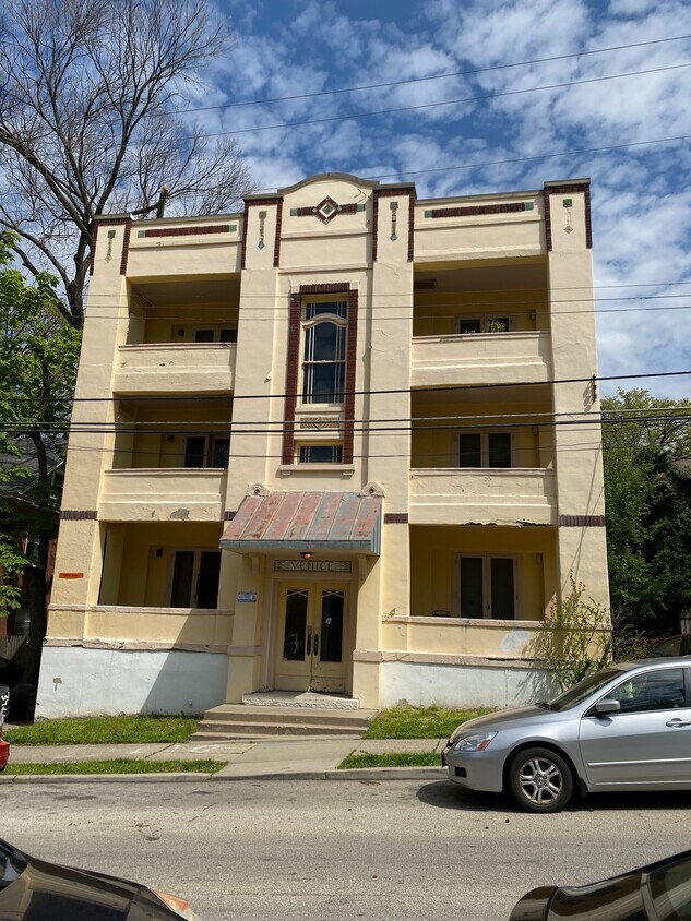 128 W Nixon St Unit 1, Cincinnati, OH 45220 Apartments in Cincinnati