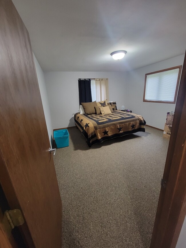 Building Photo - 140 North St