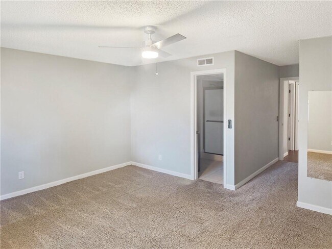 Building Photo - 403 SW 11th St