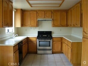 Building Photo - 10864 Pepper Way