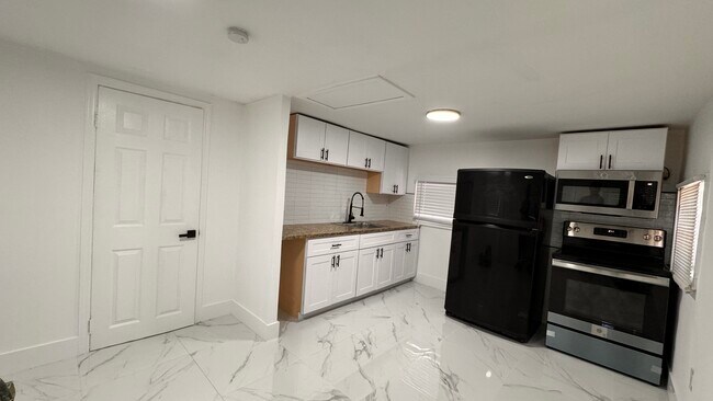Foto del edificio - 1046 NW 3rd Ave