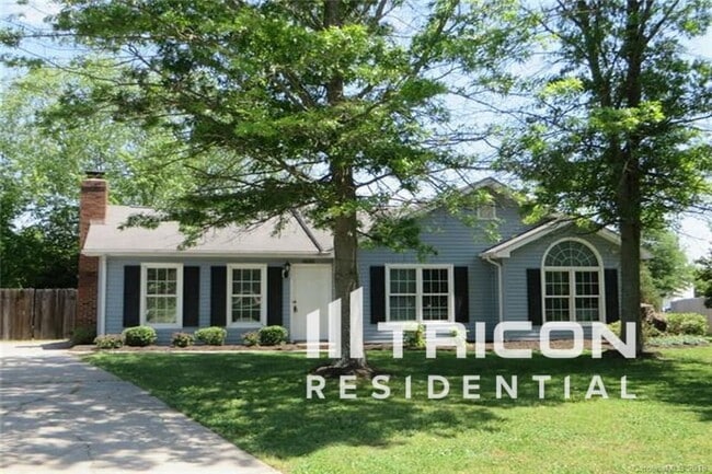 Building Photo - 4100 Steele Oaks Dr