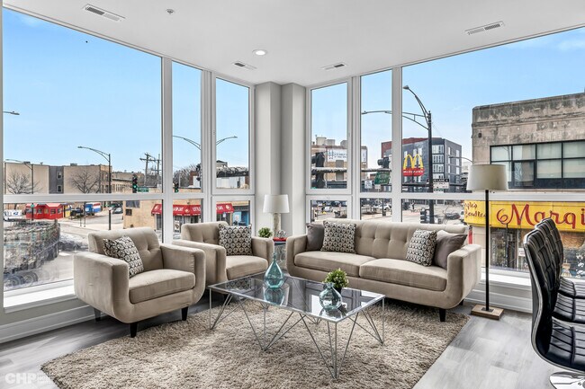 Foto del edificio - 2406 W Armitage Ave