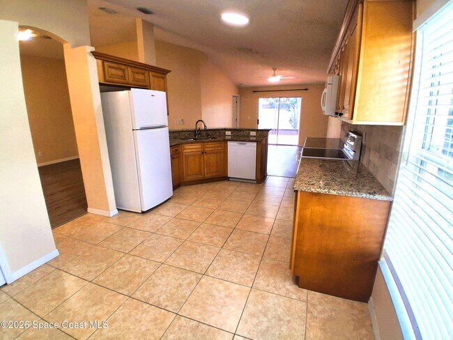 Foto del edificio - 660 Wickham Lakes Dr