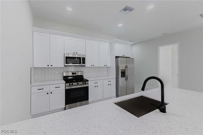 Foto del edificio - 2253 10th Terrace