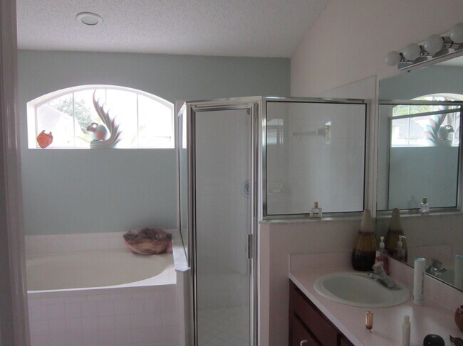 Foto del edificio - 9302 Pontiac Dr