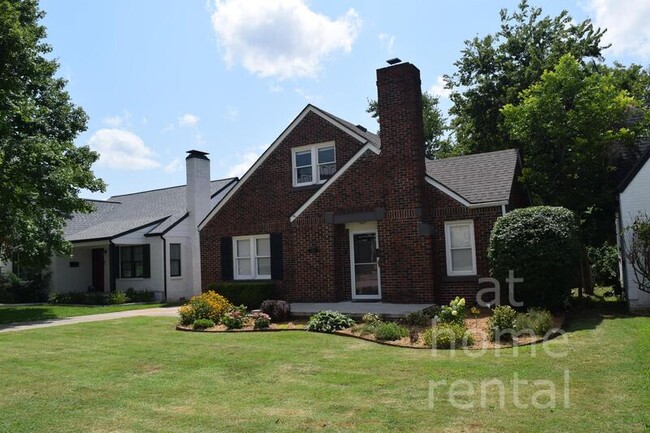 Foto del edificio - 1208 S Columbia Ave