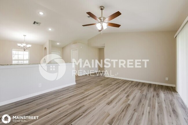 Building Photo - 403 NE 22nd Terrace