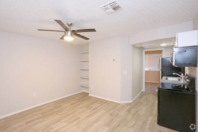 1BR, 1BA - Reef - 595 SF - One @ Old Town