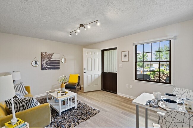 Foto del edificio - 2520 Bradford Ct