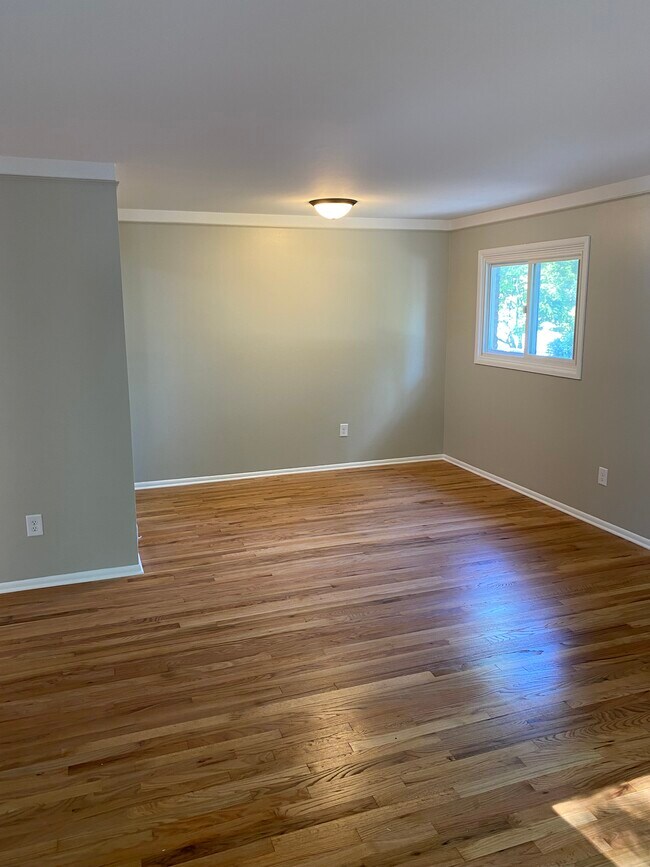 Foto del edificio - 422 Theodore Dr