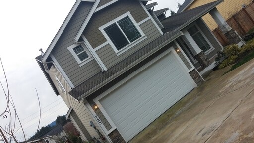 Building Photo - 725 S 6th Ave SW