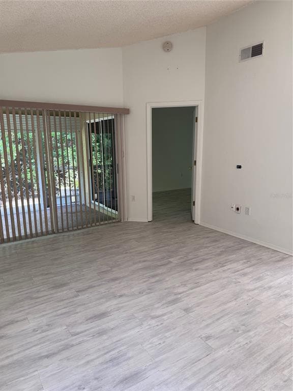 Building Photo - 220 Chartley Ct N