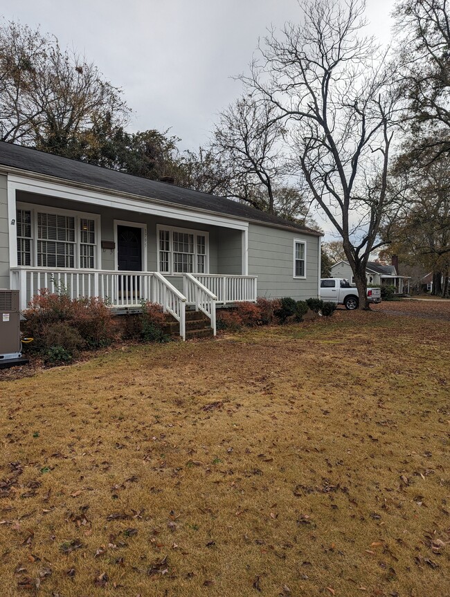 Large front porch - 1795 Old Charlotte Rd