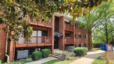 Building Photo - 53 Skyhill Rd