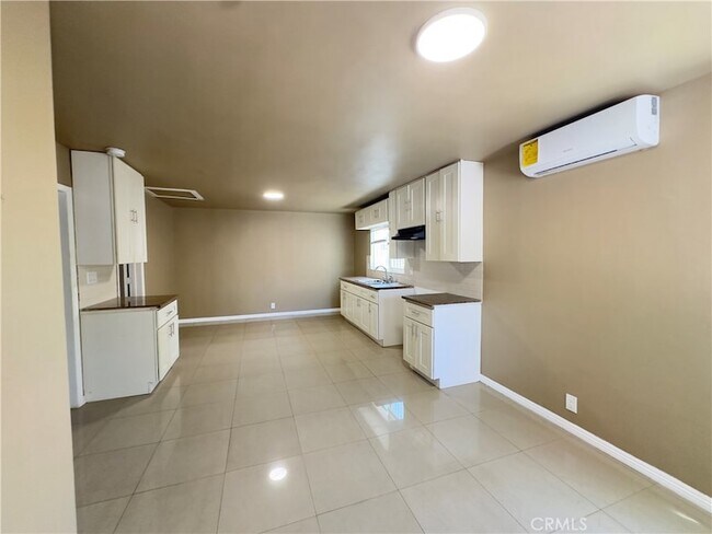 Foto del edificio - 802 E 111th Dr