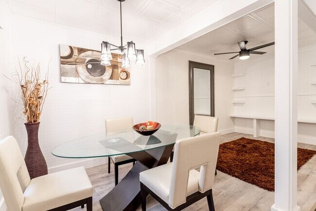 Foto del edificio - Price Improvement! Master Bedroom with Kit...