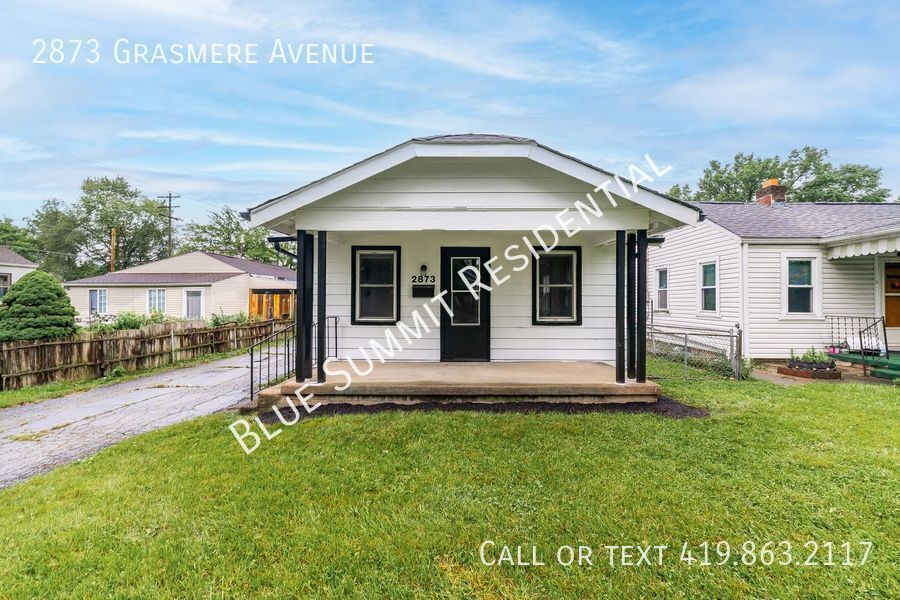 Foto principal - *** Rental Special $300*** Cozy 2-Bedroom ...