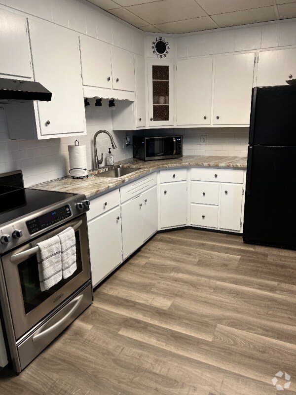 Cata Gardens Apartments for Rent with Hardwood Floors Catasauqua, PA