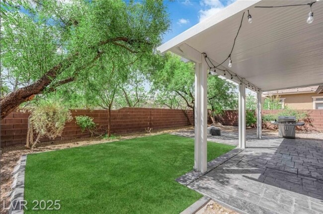 Foto del edificio - 5466 Fawn Chase Way