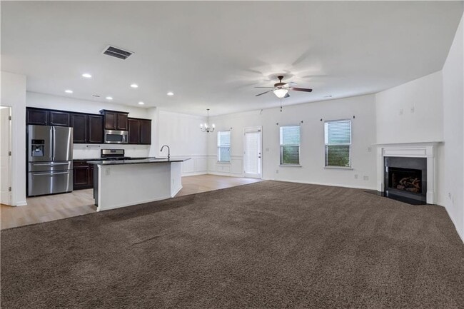 Building Photo - 2527 Morgan Chase Dr