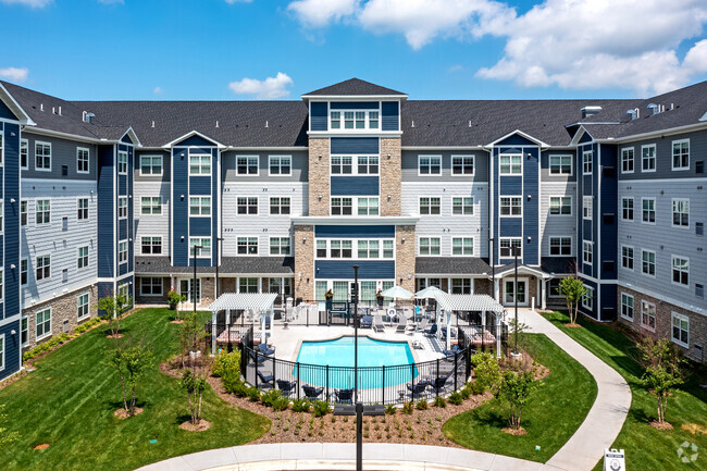 Courtyard view - The Barnum