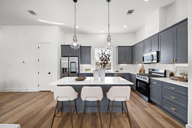 Foto del edificio - 835 Elkhart St