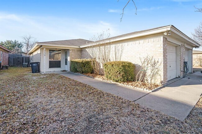 Building Photo - 3630 Hulen Park Cir