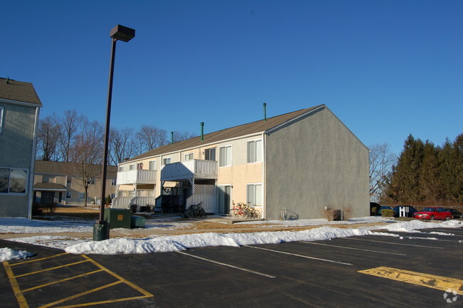 Foto del edificio - Pheasant Run Apartments