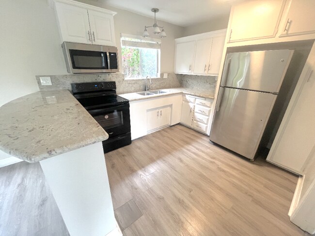 Foto del edificio - 931 W 19th St