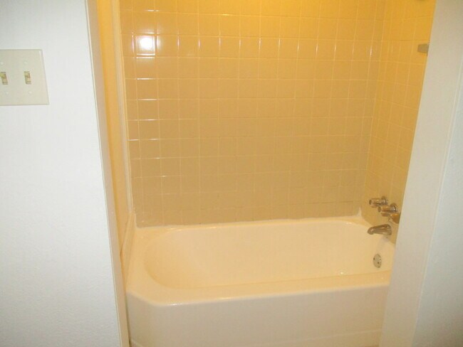 Foto del edificio - 338 Maplewood Ave