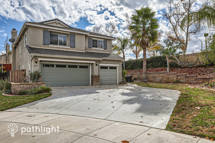 Primary Photo - 32539 Bramble Ct, Lake Elsinore, CA, 92532