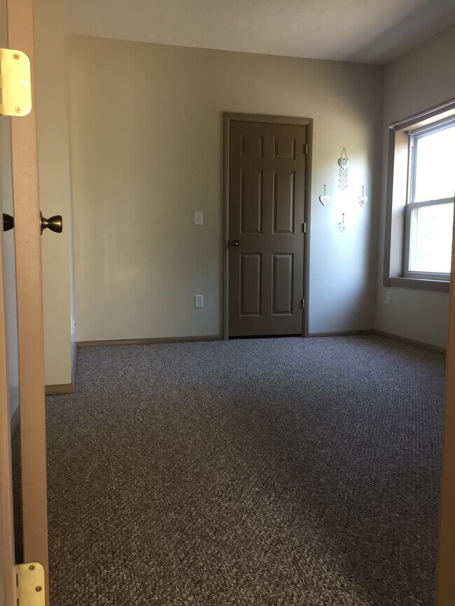 Dormitorio 1 - 1311 1st Ave S