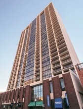 Building Photo - 1636 N Wells St