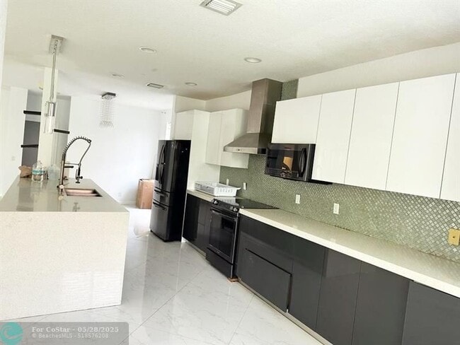Foto del edificio - 499 Conservation Dr