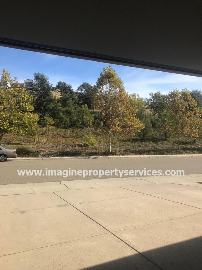 Building Photo - Beautiful 5 beds 3 baths 3000 sqft in Folsom