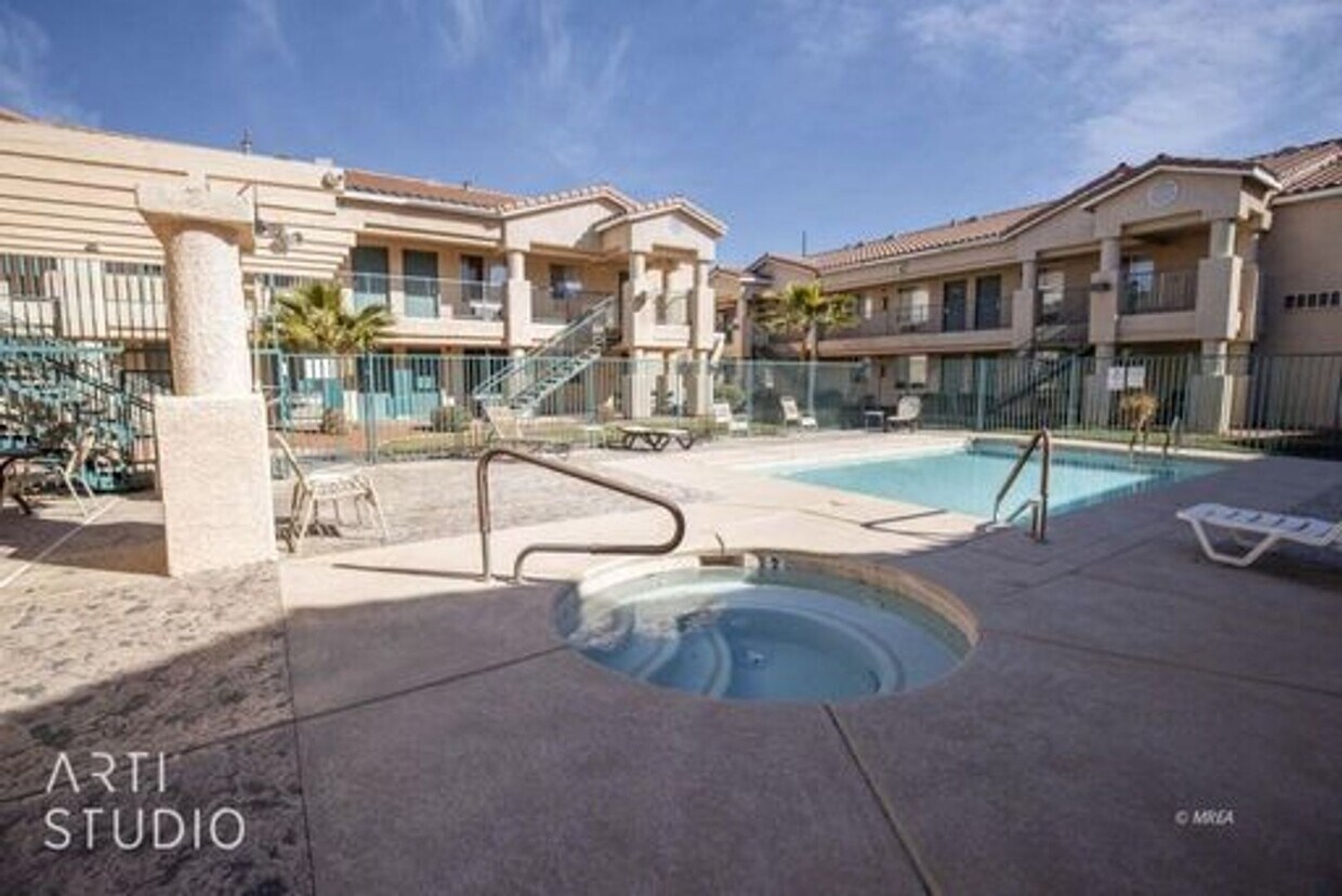 Foto principal - Studio Condo- Smokey Lane (Lower Unit)