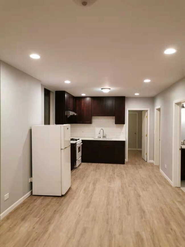 Foto del edificio - 2706 S Emerald Ave