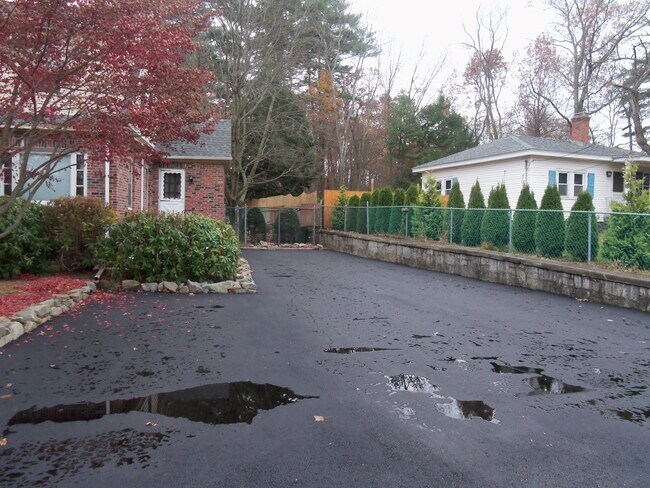 Foto del edificio - 34 Pond St