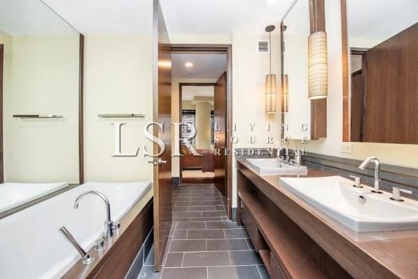 Building Photo - 40 Broad St