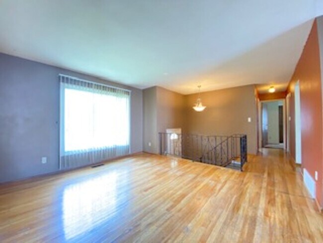 Foto del edificio - 3 Bedroom Home Available in Elkhart!