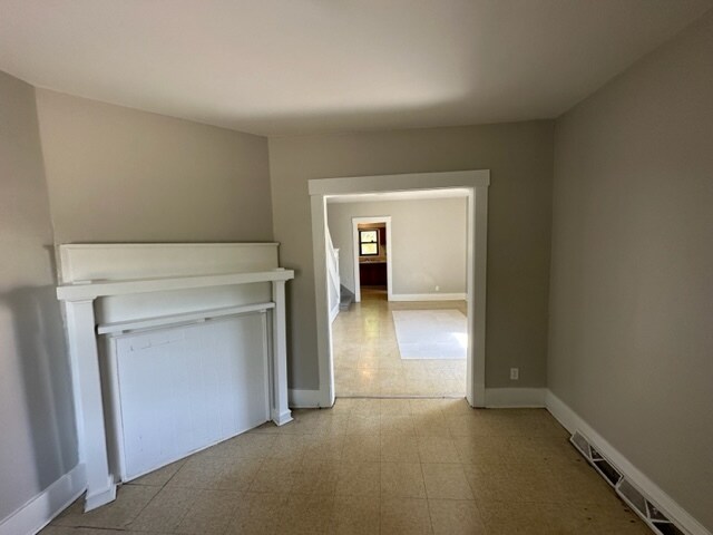 Building Photo - 210 Thornton Ave