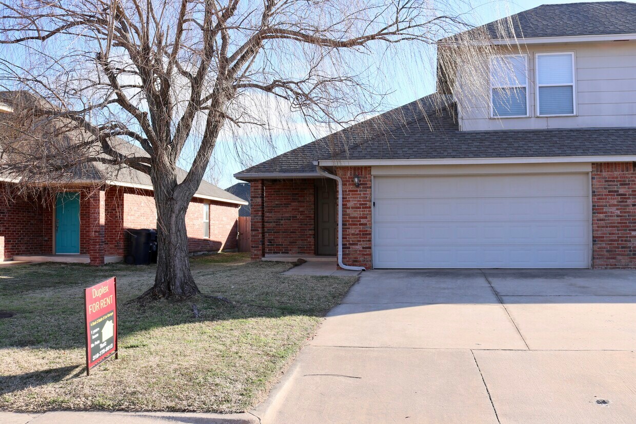 Exterior - 9708 SW 17th St