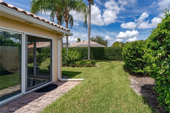 Foto del edificio - 4949 Kingston Way