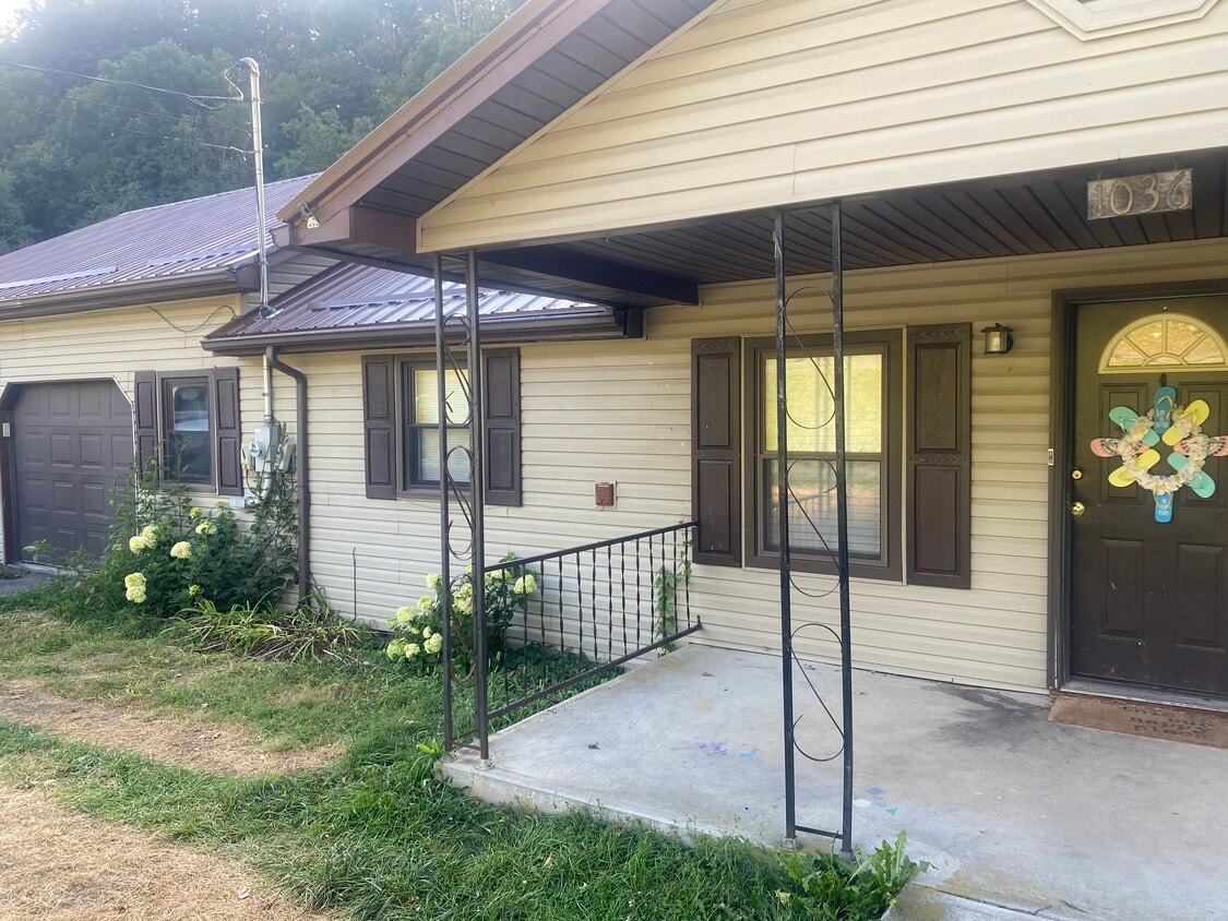 1036 Matson Dr, Marion, VA 24354 House for Rent in Marion, VA