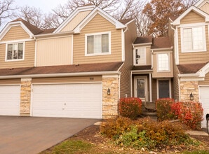 Building Photo - 108 Locksley Dr