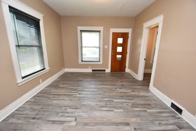 Foto del edificio - River Park 2 bedroom home